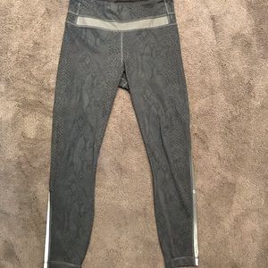 Lululemon Light Speed legging 6 dark blue